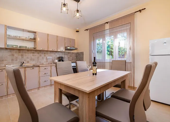 Two-bedroom In Sokusan * Sukošan