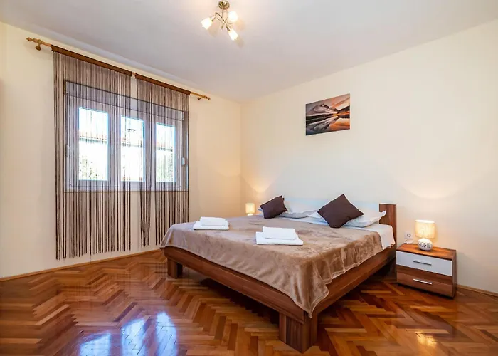 Two-bedroom In Sokusan 펜션 Sukošan